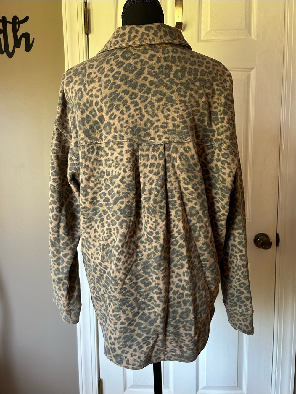 Z SUPPLY
All Day Leopard Jacket - Picture 7 of 10